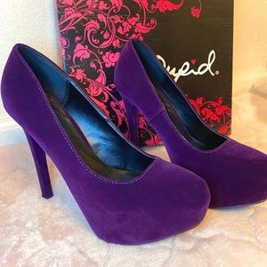 Qupid deep purple velvet high heels ~ Size 7 1/2